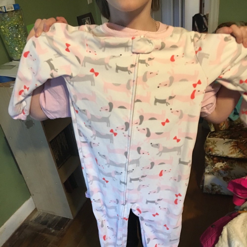 Carter’s onsie- size 5t. Great condition